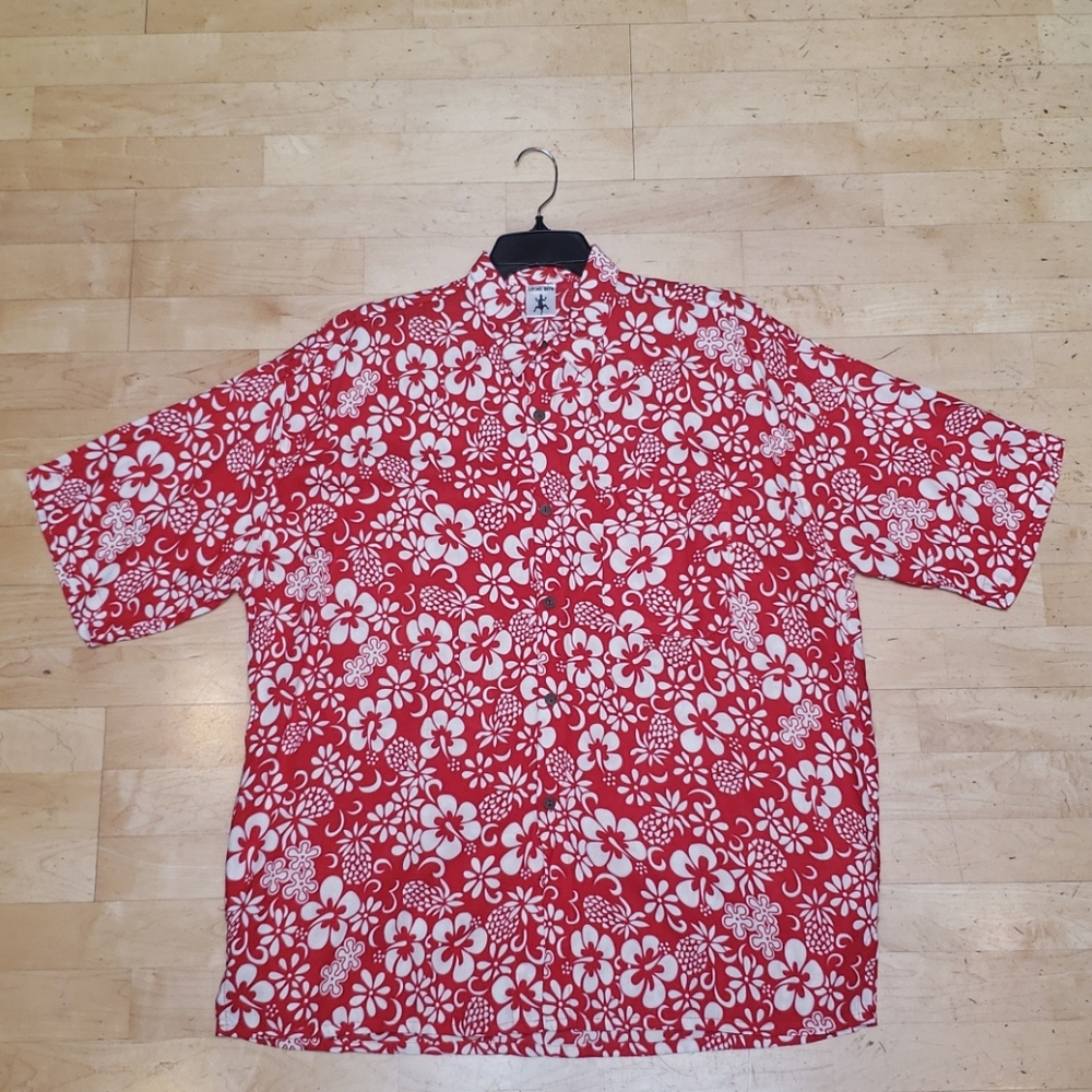 Gecko Hawaiian red shirt with Hawaiian flowers with wooden buttons